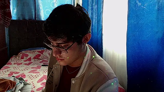 yesitwink  online show from January 7, 6:54 pm