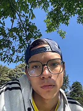 diegoand0911 online show from April 26, 3:21 pm