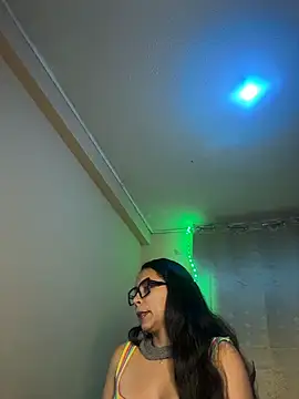 princesaliay online show from February 24, 9:29 am