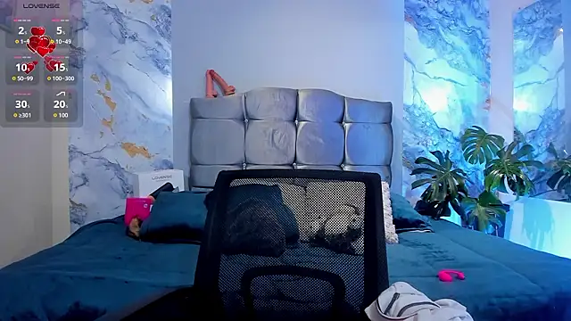 Room 69x online show from February 18, 3:41 pm