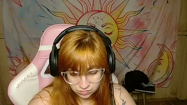 witchkiki online show from January 13, 7:24 am