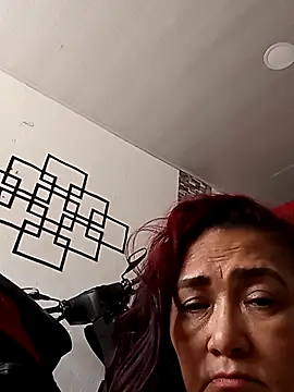 Snapshot of linda_luna29 chatting on July 10, 4:42 pm linda luna29 online show from July 10, 4:42 pm