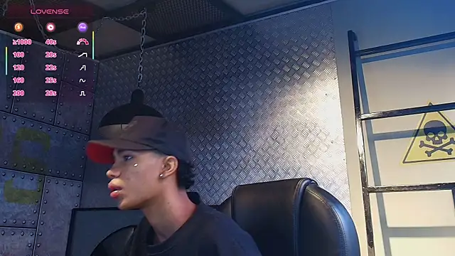 AlanCutee online show from September 13, 11:43 am