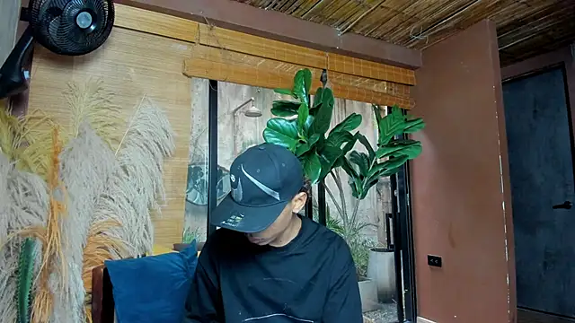 AlanCutee online show from February 18, 12:34 pm