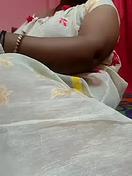 Cute-Swewty online show from April 12, 2:33 pm