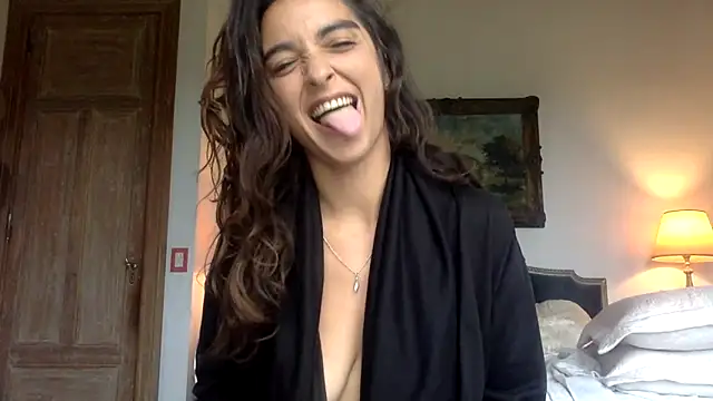 Snapshot of venuslibre chatting on February 15, 12:58 pm venuslibre online show from February 15, 12:58 pm