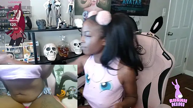 Snapshot of bunniikimi chatting on September 13, 1:00 pm bunniikimi online show from September 13, 1:00 pm