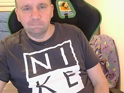 Snapshot of kristianss08 chatting on January 9, 7:48 pm kristianss08 online show from January 9, 7:48 pm