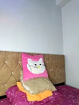 Nahomy cm online show from March 18, 7:50 pm