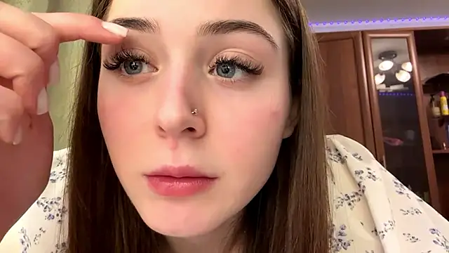 Adel strongwoman online show from February 1, 6:39 pm