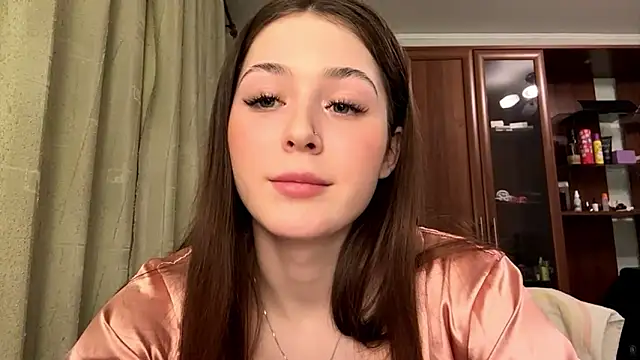 Adel strongwoman online show from March 27, 7:13 pm