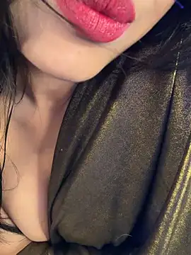 KARISHMA-STRIP online show from April 20, 6:31 pm