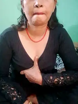 Snapshot of Chandrakanta-Devi chatting on October 30, 5:09 am Chandrakanta-Devi online show from October 30, 5:09 am