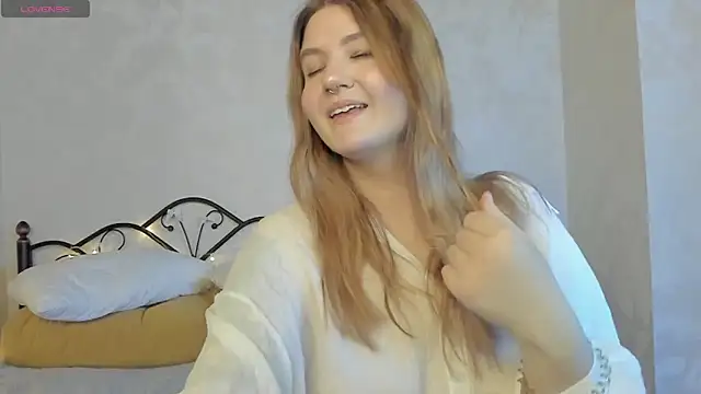 Ruby Al1en online show from December 18, 1:22 am