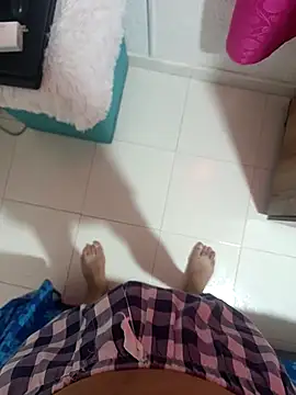 Snapshot of CarlosGris chatting on April 16, 3:57 pm CarlosGris online show from April 16, 3:57 pm