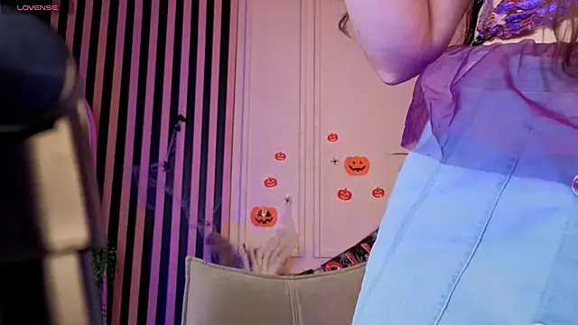 kamila blush online show from October 31, 11:39 pm