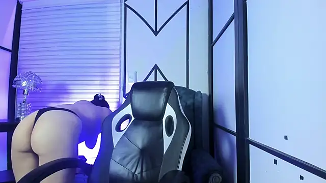 SamaraAnders  online show from November 13, 4:33 am