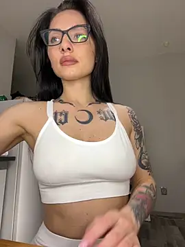 kaonasssiii online show from September 15, 5:46 pm