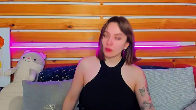 Emily Tylerr online show from February 21, 1:17 am
