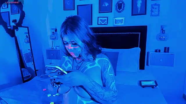 pinkk deemon online show from February 28, 3:24 pm