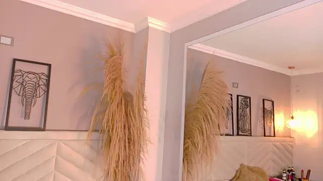 amy miller1 online show from December 3, 8:18 pm