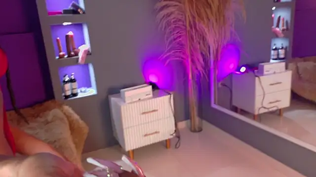 amy miller1 online show from January 9, 8:54 pm