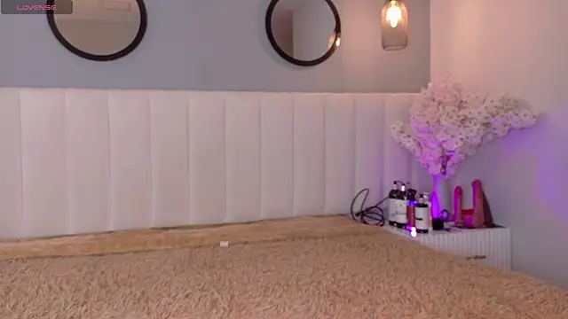 amy miller1 online show from February 9, 8:02 pm