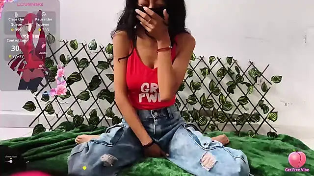 NaughtyMiuw online show from April 22, 7:04 pm