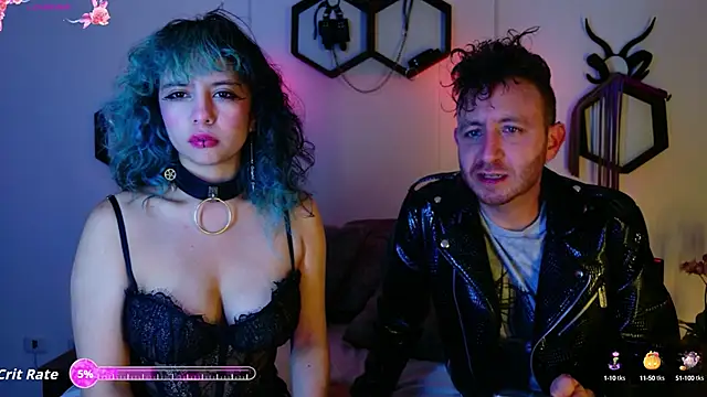 Snapshot of midnight_raw chatting on October 4, 2:20 am midnight raw online show from October 4, 2:20 am