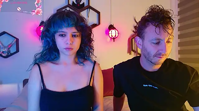 Snapshot of midnight_raw chatting on November 9, 3:05 am midnight raw online show from November 9, 3:05 am