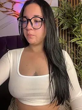 Snapshot of sara_roy04_ chatting on October 1, 4:07 am sara roy04  online show from October 1, 4:07 am