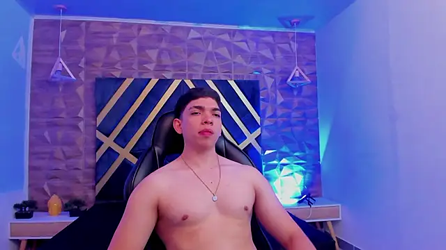 Eryonbradley online show from March 12, 12:17 am