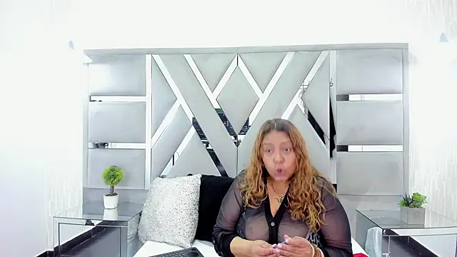 MonzerratBoyer online show from March 18, 7:17 pm