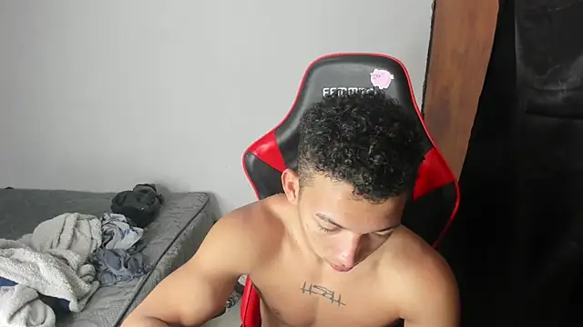 JuanchiT66 online show from March 2, 3:52 am