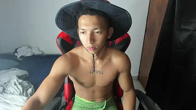 JuanchiT66 online show from March 19, 10:36 pm