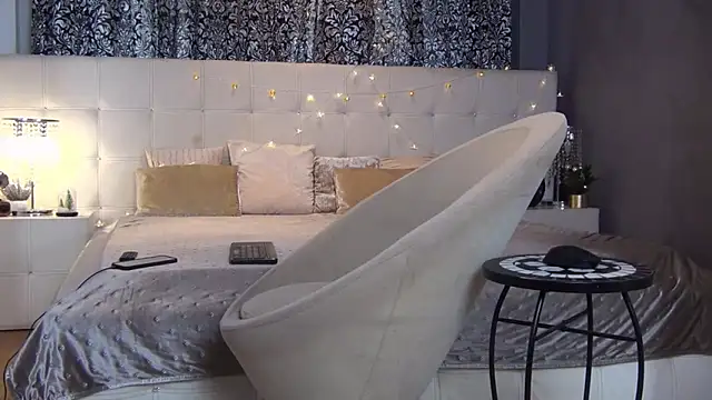 LadyValeriaXO online show from December 20, 12:23 pm