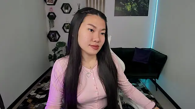 LunaPurrr online show from November 27, 1:29 am