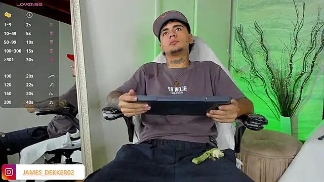 JamesDeker online show from September 9, 8:30 pm