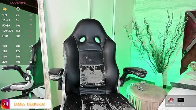 JamesDeker online show from September 12, 8:09 pm