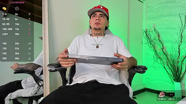 JamesDeker online show from September 13, 8:08 pm