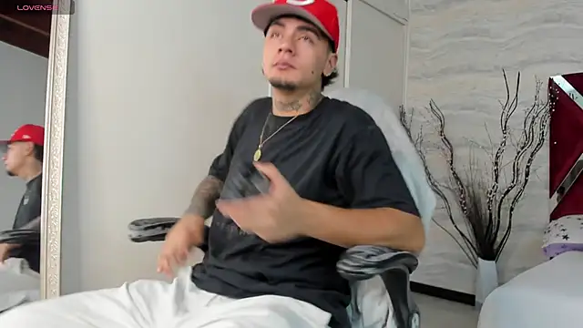 JamesDeker online show from September 22, 7:16 pm