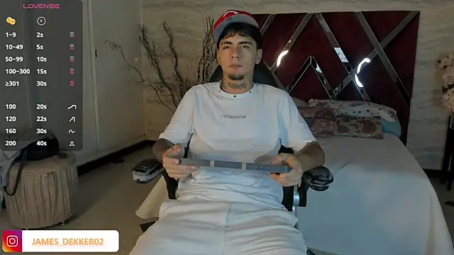 JamesDeker online show from October 1, 7:31 pm