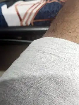 Snapshot of whitelady15 chatting on October 17, 11:35 am whitelady15 online show from October 17, 11:35 am