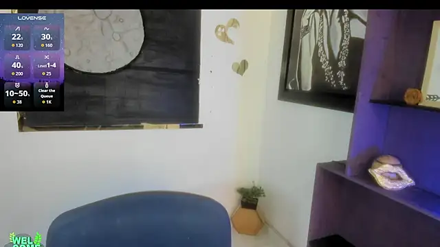 Roxannelorence  online show from November 12, 3:23 pm