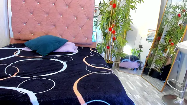 JulianaCarter online show from March 10, 7:41 pm