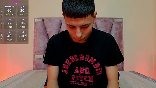 Snapshot of lana_and_liam_ chatting on September 11, 10:15 am lana and liam online show from September 11, 10:15 am