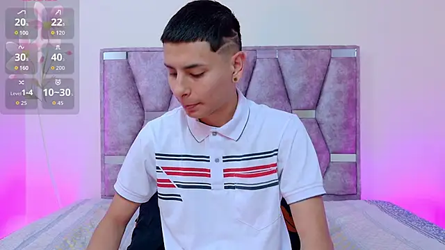 Snapshot of lana_and_liam_ chatting on October 5, 10:24 am lana and liam online show from October 5, 10:24 am