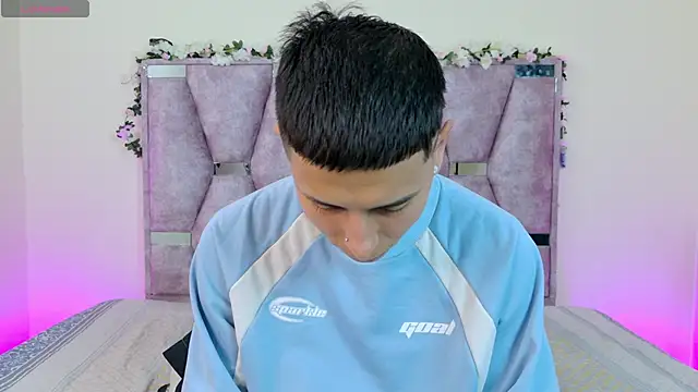 Snapshot of lana_and_liam_ chatting on November 8, 10:37 am lana and liam online show from November 8, 10:37 am