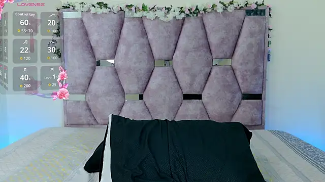 Snapshot of lana_and_liam_ chatting on November 18, 9:36 am lana and liam online show from November 18, 9:36 am