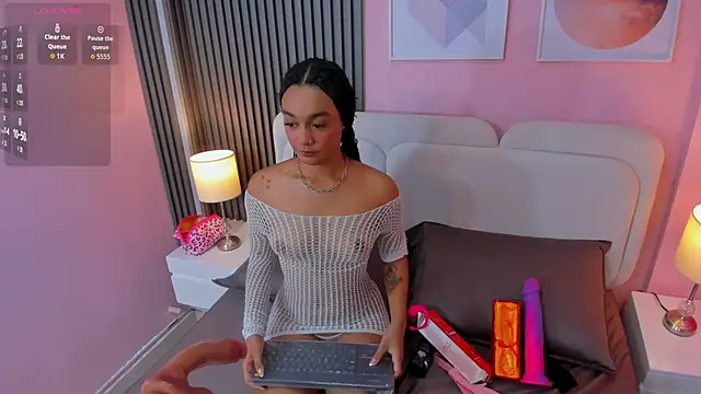 Clawdeen  wolf online show from November 29, 7:50 pm